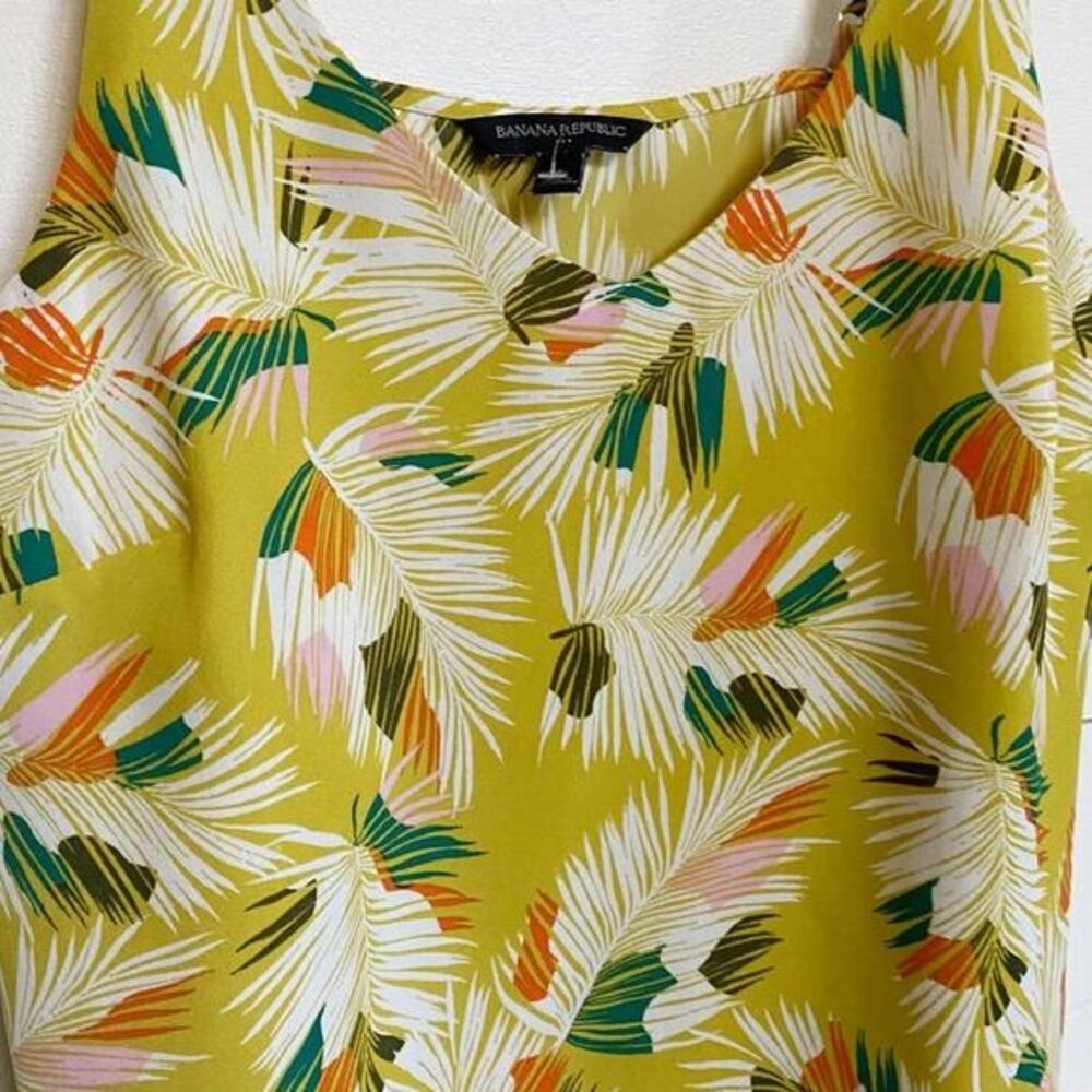 Banana Republic Tropical Feather Yellow tank Top S EUC - Picture 10 of 12